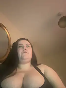 Maya 29x online show from April 13, 2026, 11:10 pm