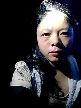 lisa-bae00 online show from October 21, 2025, 9:37 pm