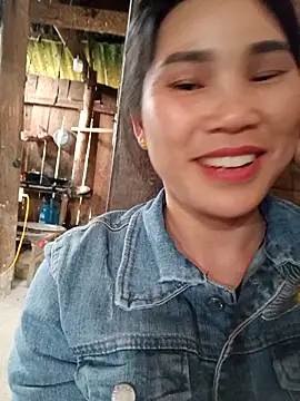 Snapshot of Bear_bear0 chatting on April 2, 2026, 7:28 am Bear bear0 online show from April 2, 2026, 7:28 am