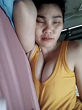 Snapshot of Bear_bear0 chatting on April 6, 2026, 5:19 am Bear bear0 online show from April 6, 2026, 5:19 am