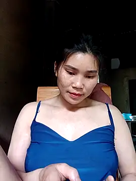 Snapshot of Bear_bear0 chatting on April 13, 2026, 1:22 am Bear bear0 online show from April 13, 2026, 1:22 am