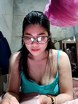 Snapshot of Bear_bear0 chatting on April 15, 2026, 4:08 am Bear bear0 online show from April 15, 2026, 4:08 am