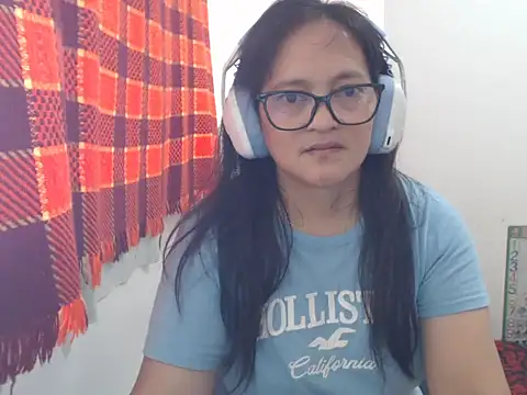 Snapshot of Kinkybela2025 chatting on June 11, 2026, 2:53 am Kinkybela2025 online show from June 11, 2026, 2:53 am