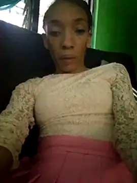 Snapshot of YAILIN_04 chatting on July 4, 2026, 8:37 pm YAILIN 04 online show from July 4, 2026, 8:37 pm