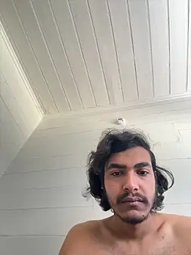 cheems232 online show from December 3, 2025, 4:31 am