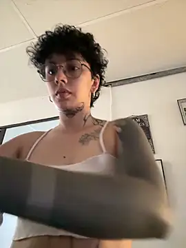 Abby Evanns1 online show from March 13, 2026, 1:18 pm