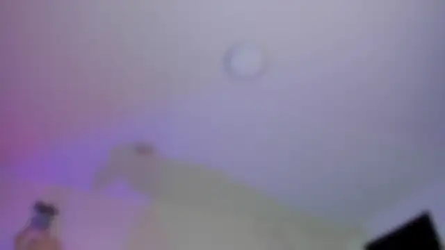 Snapshot of YariRose chatting on May 22, 2026, 3:28 pm YariRose online show from May 22, 2026, 3:28 pm