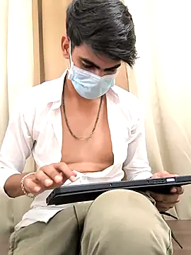 Snapshot of adi8210 chatting on November 13, 2025, 1:10 pm adi8210 online show from November 13, 2025, 1:10 pm