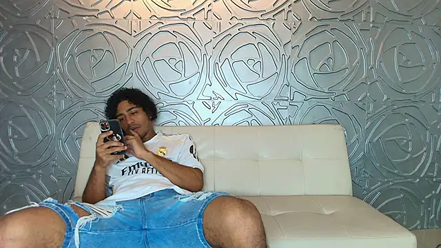 Snapshot of Ruin_Destruction chatting on June 19, 2026, 1:21 am Ruin Destruction online show from June 19, 2026, 1:21 am