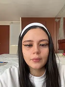 Selena Roa online show from June 7, 2026, 5:27 pm