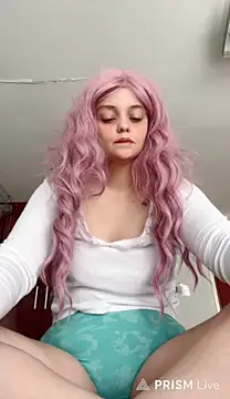 Snapshot of Selena_Roa chatting on August 1, 2026, 5:12 pm Selena Roa online show from August 1, 2026, 5:12 pm