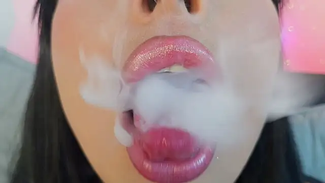 Snapshot of mia_roux1 chatting on May 1, 2026, 8:57 pm mia roux1 online show from May 1, 2026, 8:57 pm