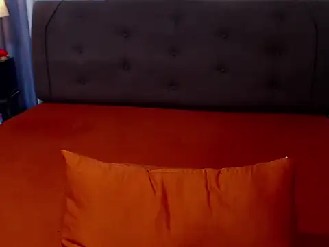 Snapshot of amalia92 chatting on December 17, 2025, 9:04 am amalia92 online show from December 17, 2025, 9:04 am