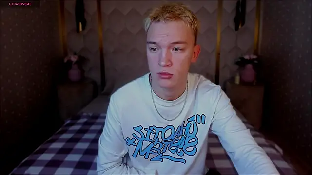 Derek Banville online show from January 5, 2026, 7:39 pm