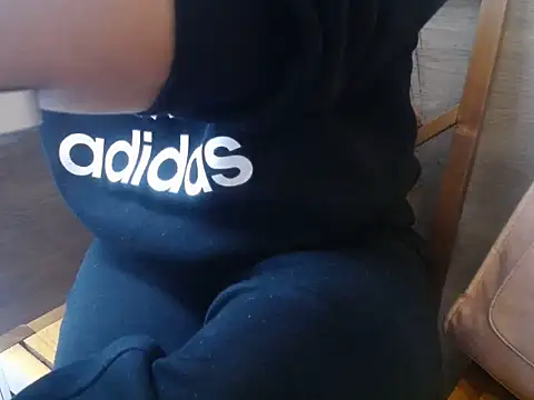 T mon online show from November 3, 2025, 8:37 am