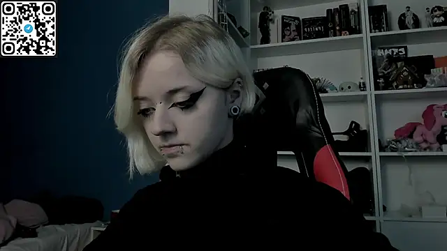 Holy Mistress S online show from January 18, 2026, 11:03 am