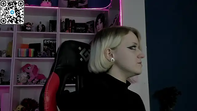 Holy Mistress S online show from March 6, 2026, 10:23 am