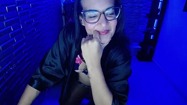 gisell soto online show from October 23, 2025, 2:44 am
