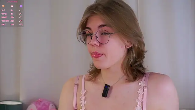 MelodyBaur online show from March 11, 2026, 1:39 pm