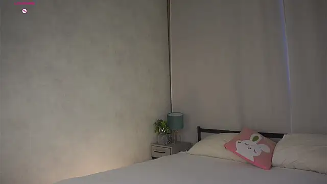 MelodyBaur online show from April 12, 2026, 12:32 pm