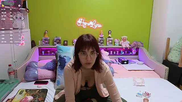  HeraLuna  online show from February 24, 2026, 9:46 pm