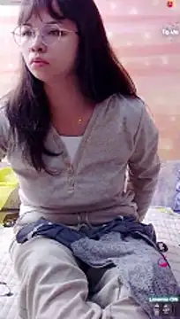 Snapshot of Maomilove1 chatting on April 28, 2026, 2:11 pm Maomilove1 online show from April 28, 2026, 2:11 pm