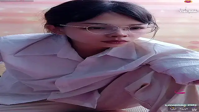 Snapshot of Maomilove1 chatting on July 2, 2026, 12:55 pm Maomilove1 online show from July 2, 2026, 12:55 pm