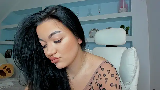 juliexxx online show from January 18, 2026, 5:39 pm