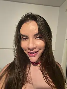 Thaylla sophiiia online show from April 10, 2026, 9:36 am