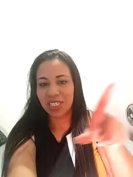 LeilaTaylor online show from October 24, 2025, 2:57 pm