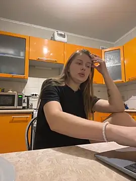 Snapshot of Elina1 chatting on November 16, 2025, 8:36 pm Elina1 online show from November 16, 2025, 8:36 pm