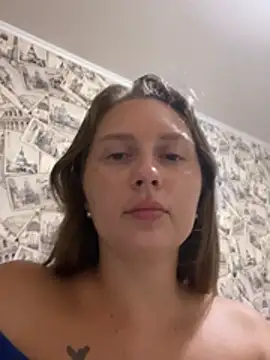 Snapshot of Elina1 chatting on July 28, 2026, 8:52 pm Elina1 online show from July 28, 2026, 8:52 pm