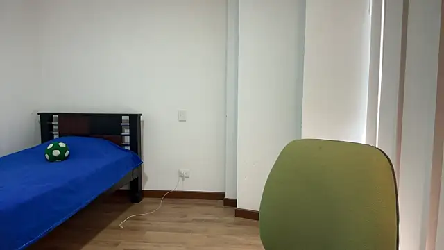 Snapshot of JUSTIN_JHONS chatting on November 20, 2025, 3:01 pm JUSTIN JHONS online show from November 20, 2025, 3:01 pm