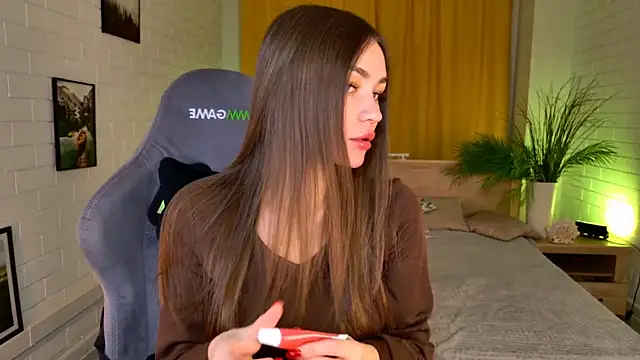 lollyrais online show from February 10, 2026, 1:26 pm