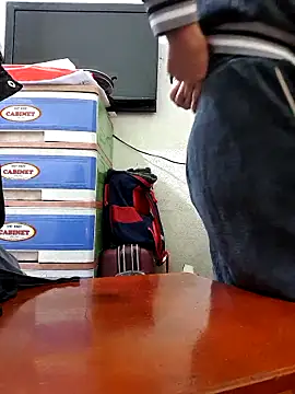 Snapshot of YennyeLa chatting on March 14, 2026, 12:39 am YennyeLa online show from March 14, 2026, 12:39 am