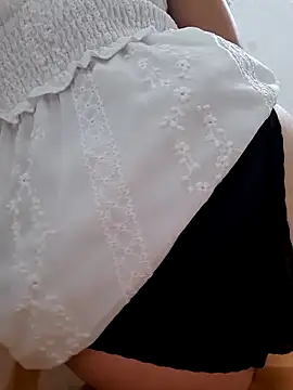 Snapshot of YennyeLa chatting on March 28, 2026, 12:54 am YennyeLa online show from March 28, 2026, 12:54 am