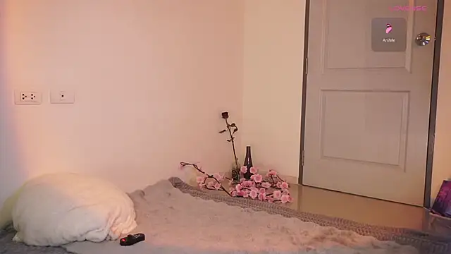 Lillu Cooper online show from March 27, 2026, 3:01 am