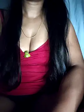 Ezabelljohn online show from May 13, 2026, 11:51 am