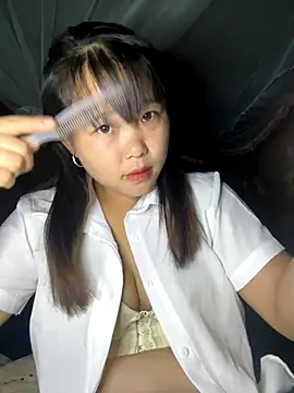 love pusy09 online show from November 8, 2025, 1:17 am