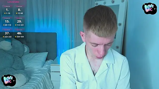 Snapshot of Cristian__Dior chatting on April 22, 2026, 7:55 am Cristian Dior online show from April 22, 2026, 7:55 am