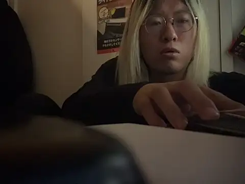 MUIMUICHAN27 online show from March 16, 2026, 5:13 am