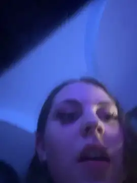 elliepixie online show from May 16, 2026, 12:40 am