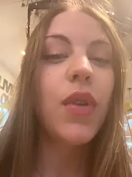 Snapshot of elliepixie chatting on June 21, 2026, 12:24 am elliepixie online show from June 21, 2026, 12:24 am