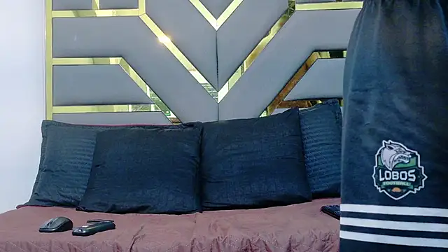 Neytanmalcon online show from December 18, 2025, 8:04 pm