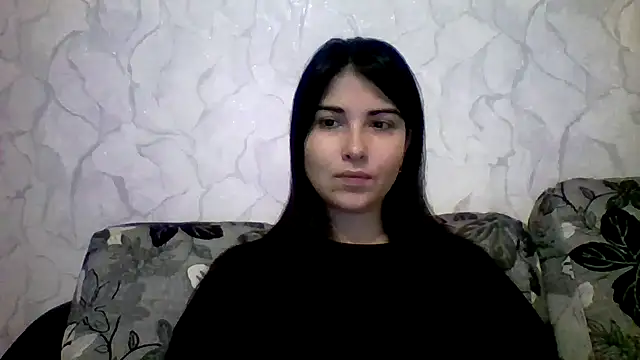 Snapshot of Amy-Diaz chatting on October 28, 2025, 7:45 am Amy-Diaz online show from October 28, 2025, 7:45 am