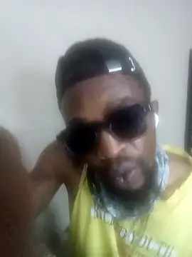 Snapshot of Blck420 chatting on November 11, 2025, 1:05 am Blck420 online show from November 11, 2025, 1:05 am