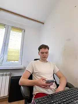 Snapshot of danielxfun chatting on December 21, 2025, 11:17 am danielxfun online show from December 21, 2025, 11:17 am