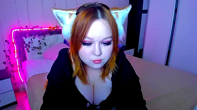 Lovly Vixen online show from November 29, 2025, 7:28 pm