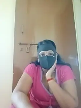 tamilammu1431 online show from December 17, 2025, 11:27 am