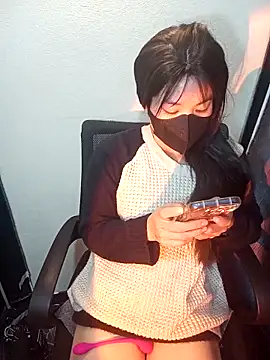 Cherry Le02 online show from February 9, 2026, 6:34 pm